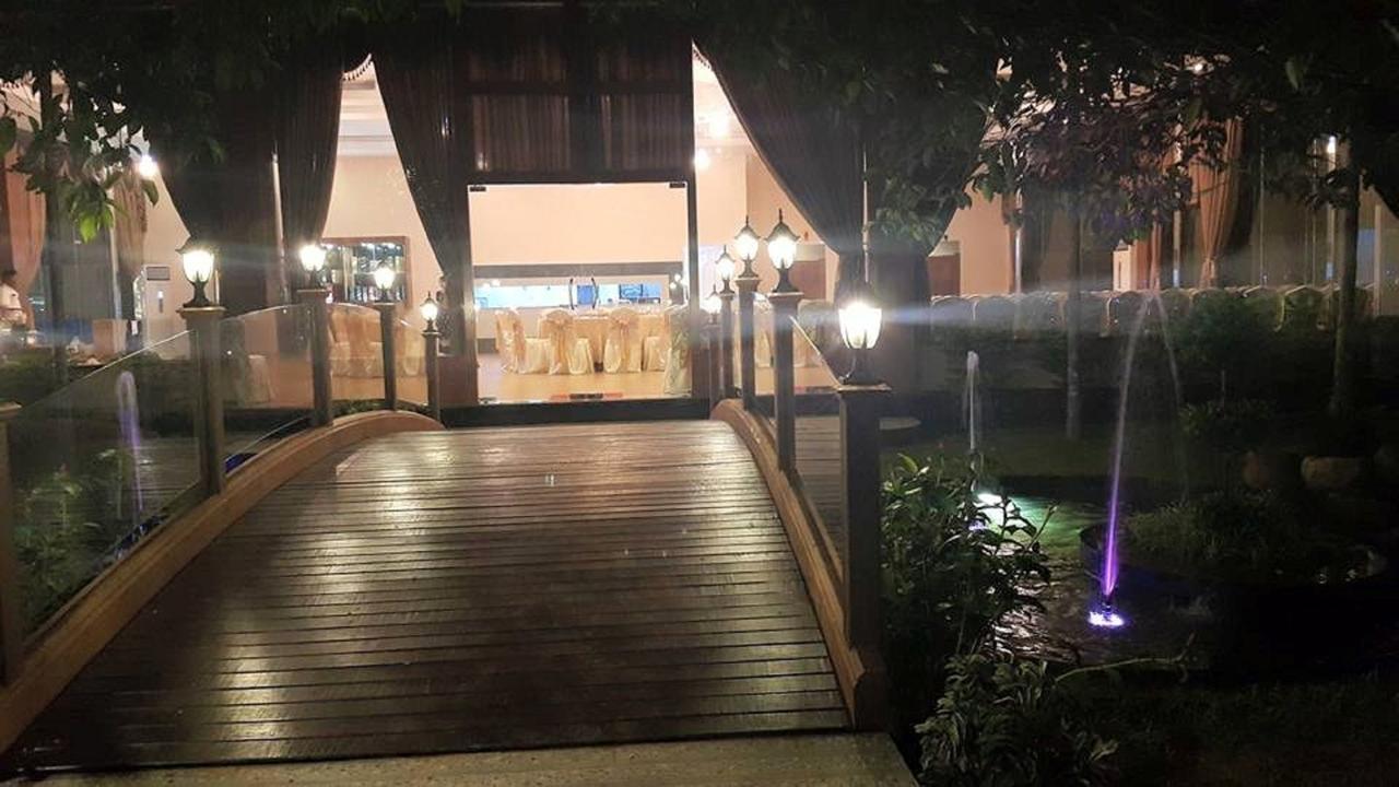 Famous Hotel Pegu Zewnętrze zdjęcie