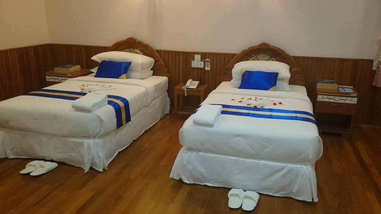 Famous Hotel Pegu Zewnętrze zdjęcie