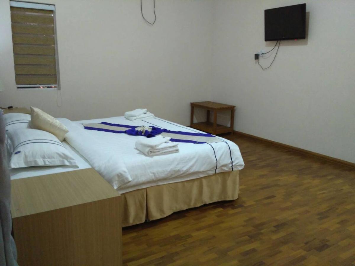 Famous Hotel Pegu Zewnętrze zdjęcie