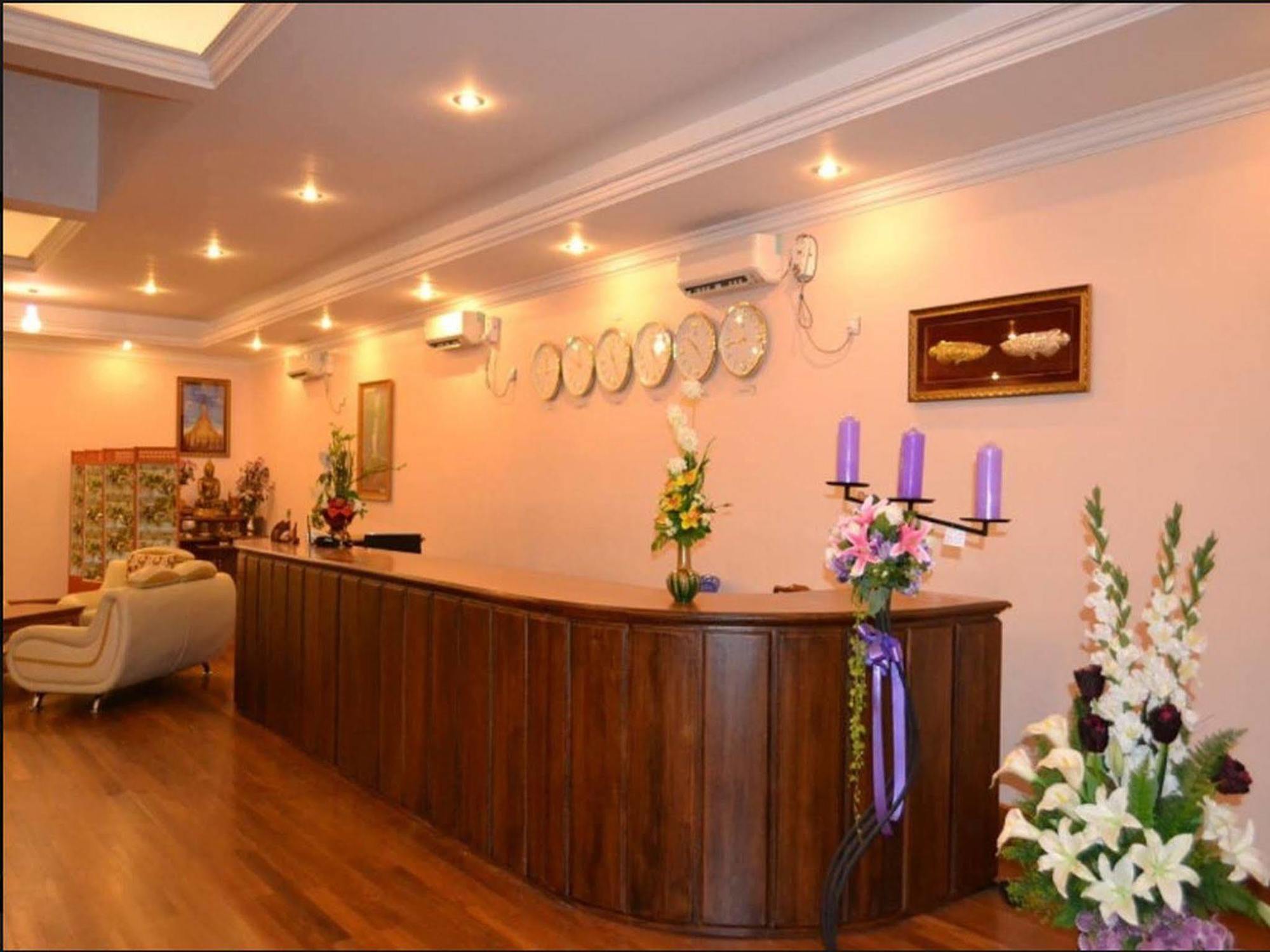 Famous Hotel Pegu Zewnętrze zdjęcie