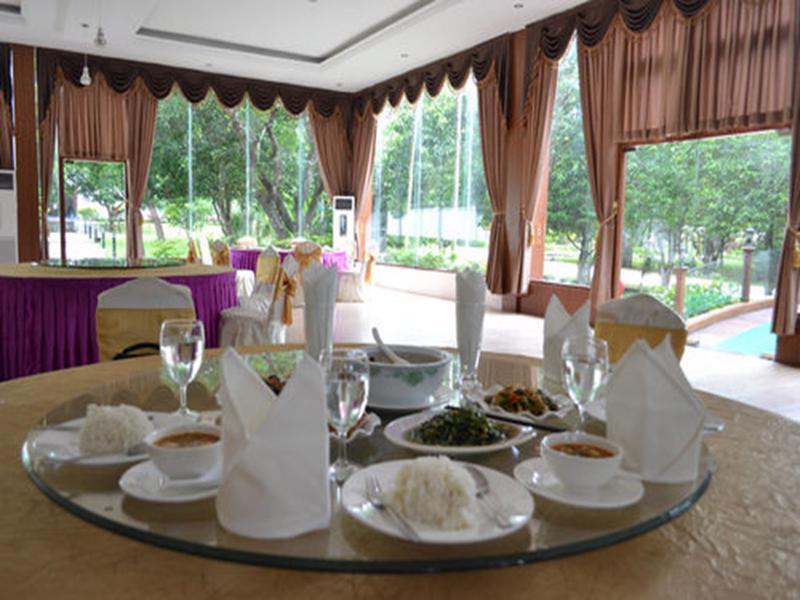 Famous Hotel Pegu Zewnętrze zdjęcie