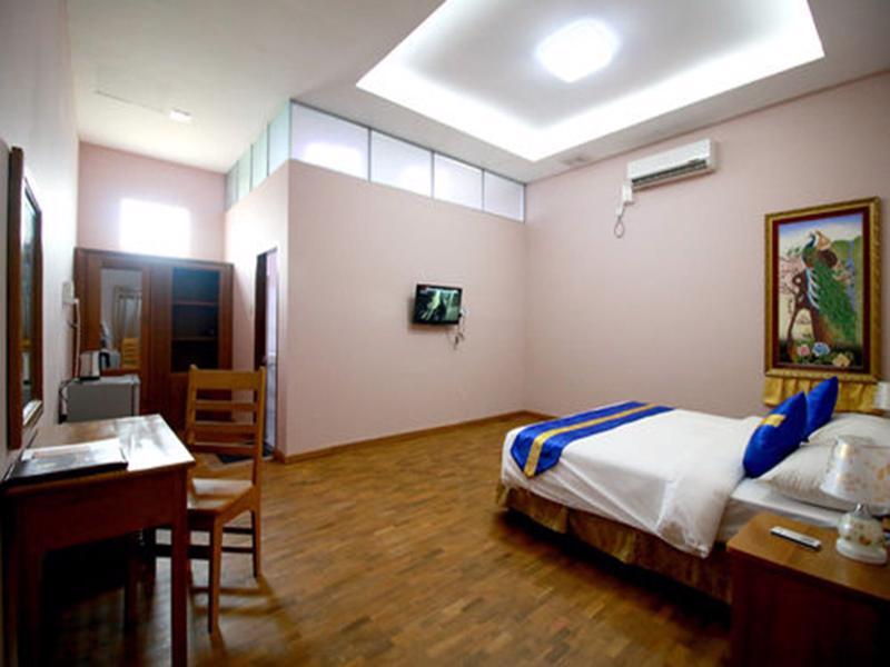 Famous Hotel Pegu Zewnętrze zdjęcie